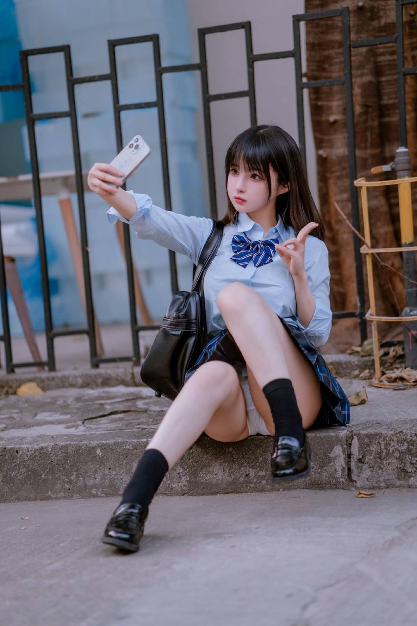 若菜亜衣