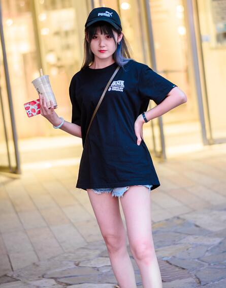 國產倫精品一區二區免費